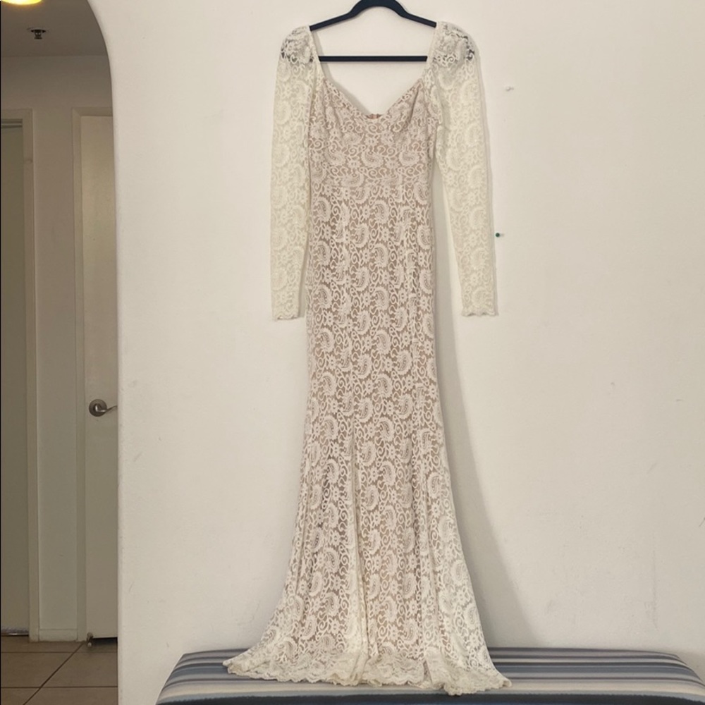 Lulus Long sleeve white lace bridal dress